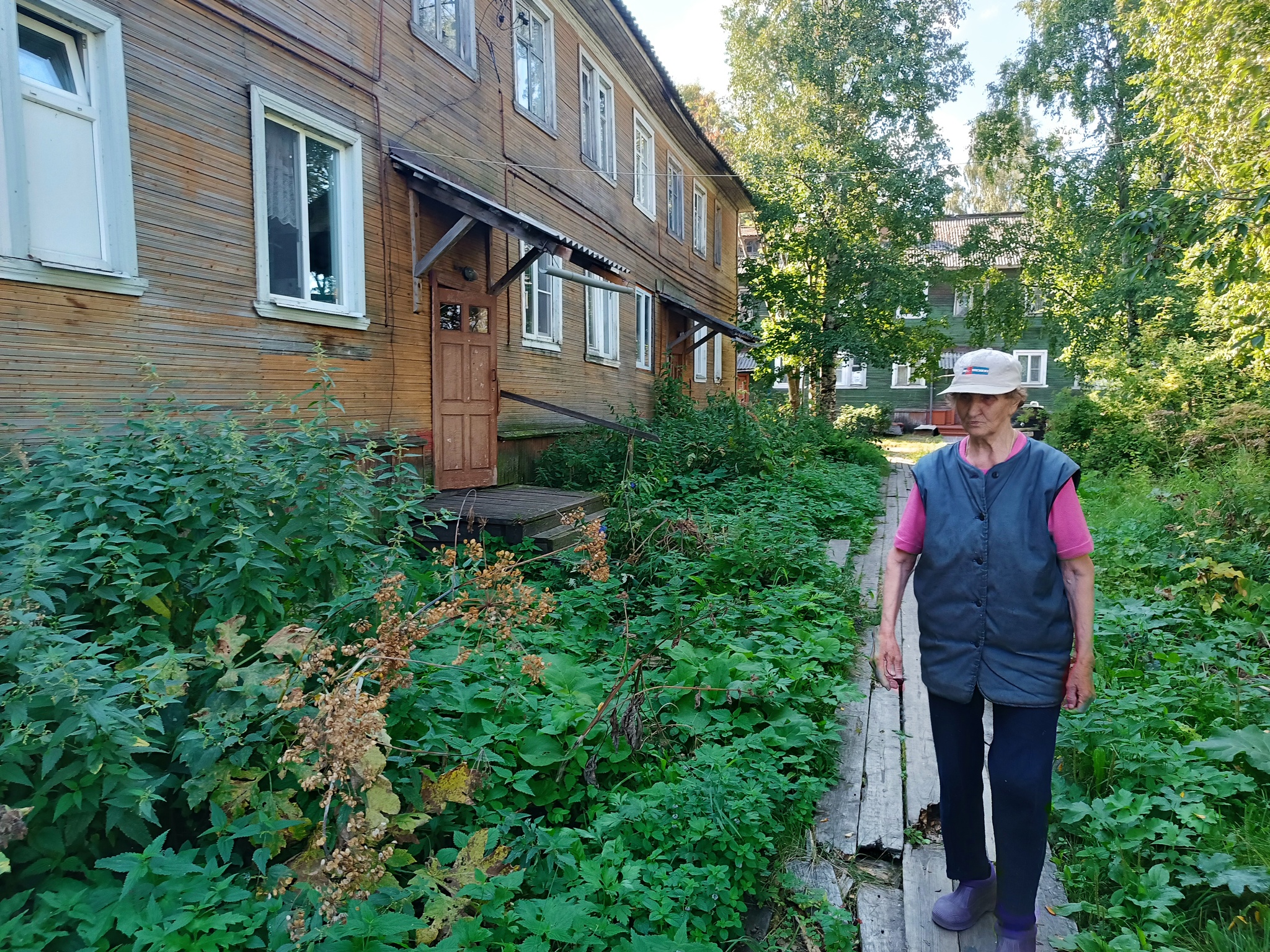 Дома в центре Архангельска горят и сходят со свай | Пикабу