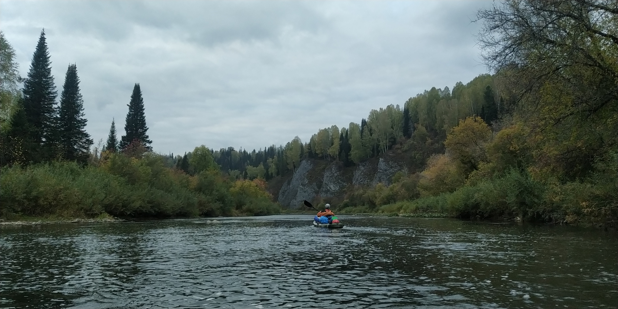 Autumn rafting on the river Kondoma, Tashtagol region - My, Alloy, Kayak, Nature, Autumn, Relaxation, Mobile photography, Longpost