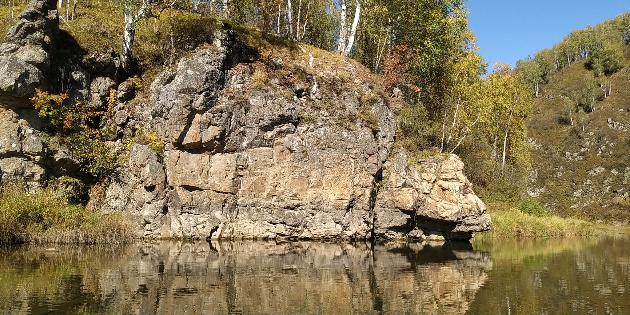 Autumn rafting on the river Kondoma, Tashtagol region - My, Alloy, Kayak, Nature, Autumn, Relaxation, Mobile photography, Longpost