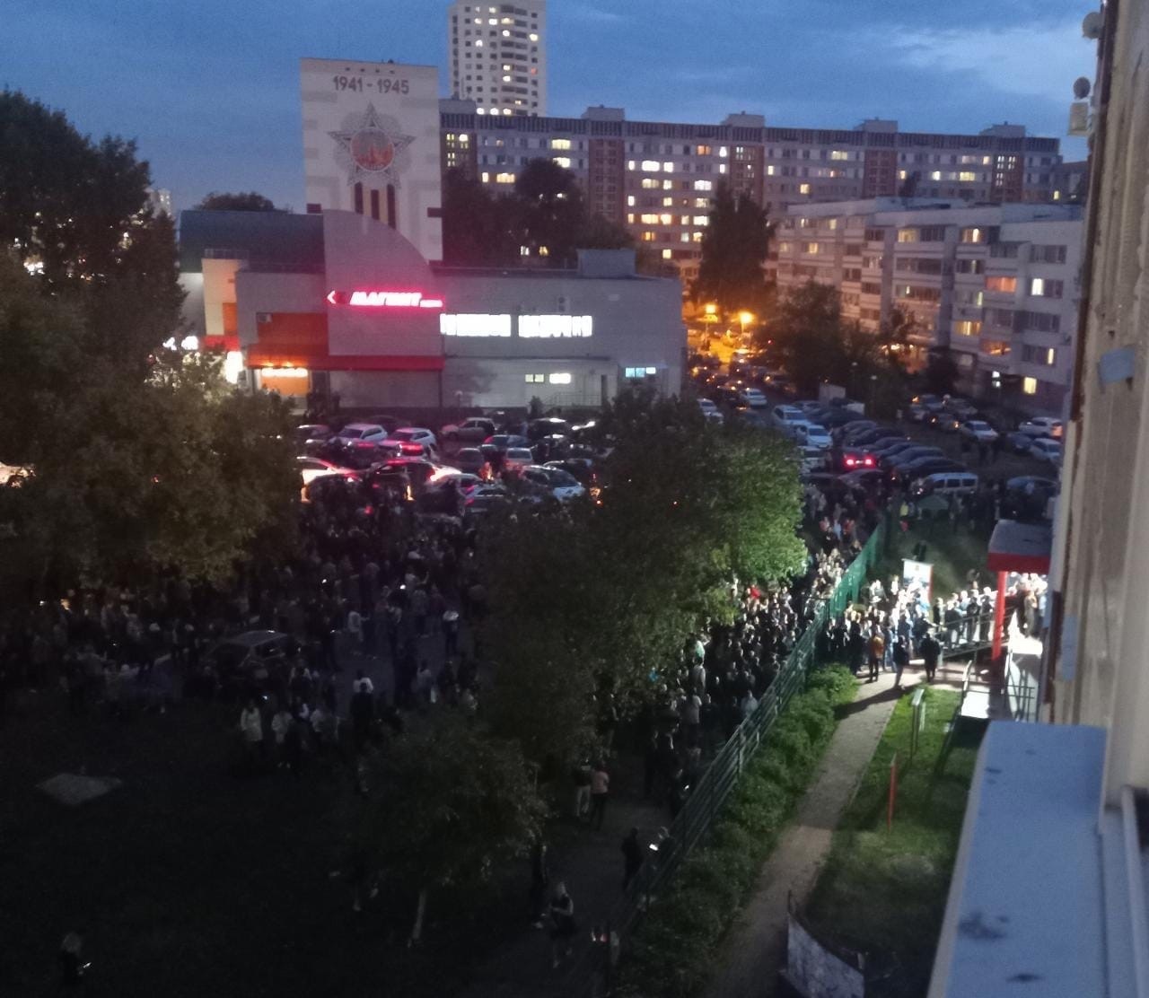 Naberezhnye Chelny, evening at the draft board - Mobilization, Military enlistment office, Politics, Naberezhnye Chelny, Vertical video, Longpost, Video