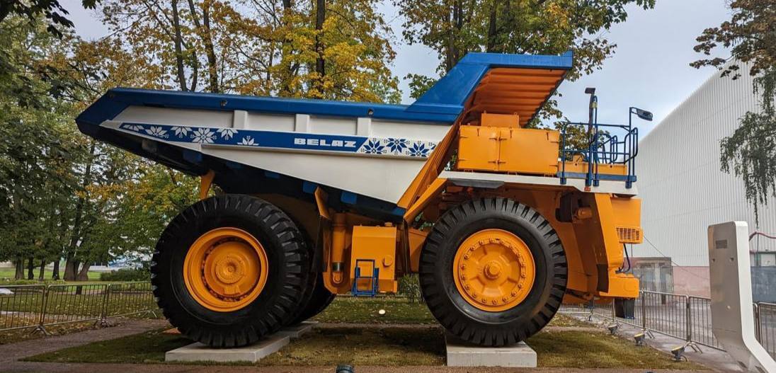 На ВДНХ между павильонами Беларусь и Лесная промышленность появился ...