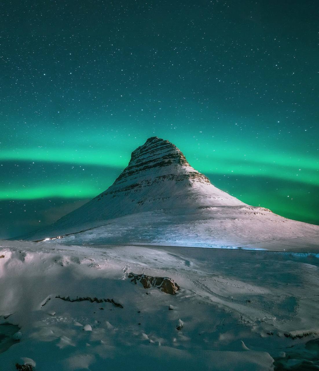 Northern lights over Kirkjufell mountain, north of Iceland - Space, Milky Way, Astronomy, Universe, Galaxy, Starry sky, Astrophoto, Stars, Iceland, Polar Lights, Snow, The mountains