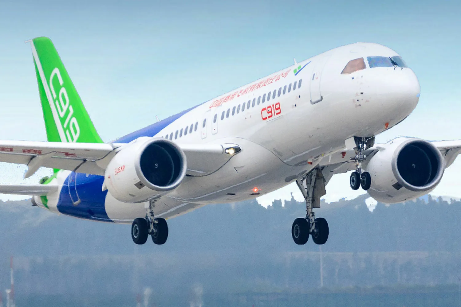 Китайский среднемагистральный самолёт COMAC 919 получил сертификат на  торжественной церемонии в Пекине | Пикабу