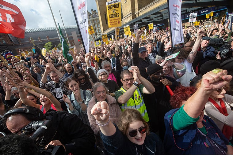 Mobilization in English - My, Union, England, Strike, Politics