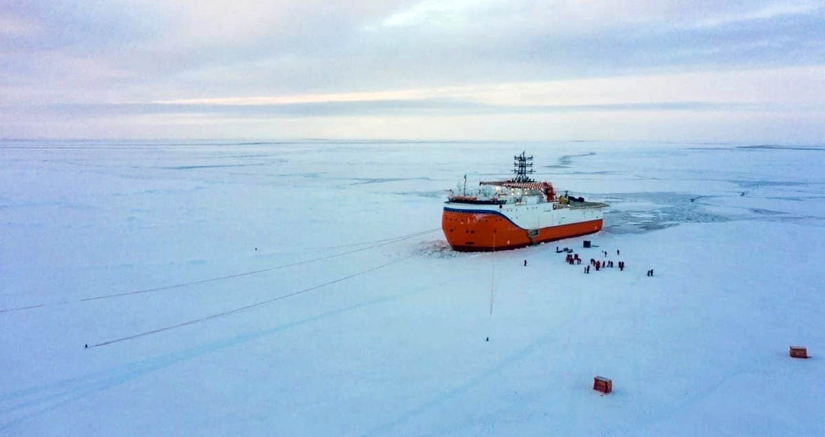 Continuation of the post The world's first ice-resistant platform went on its maiden voyage - news, Russia, Arctic Ocean, Expedition, Soundless, Reply to post, Longpost