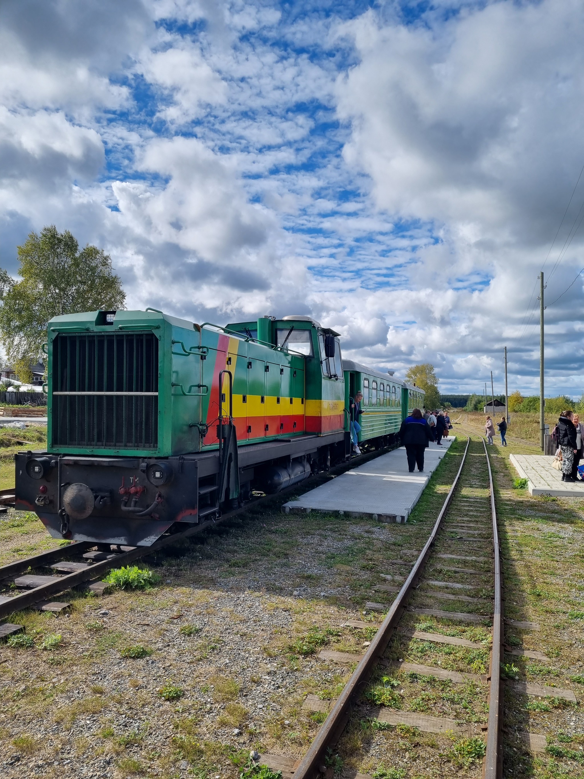 A small trip along the Alapaevsky narrow-gauge railway - My, Railway, Narrow gauge, Auj, The photo, Alapaevsk, Blue, Museum, Video, Vertical video, Longpost