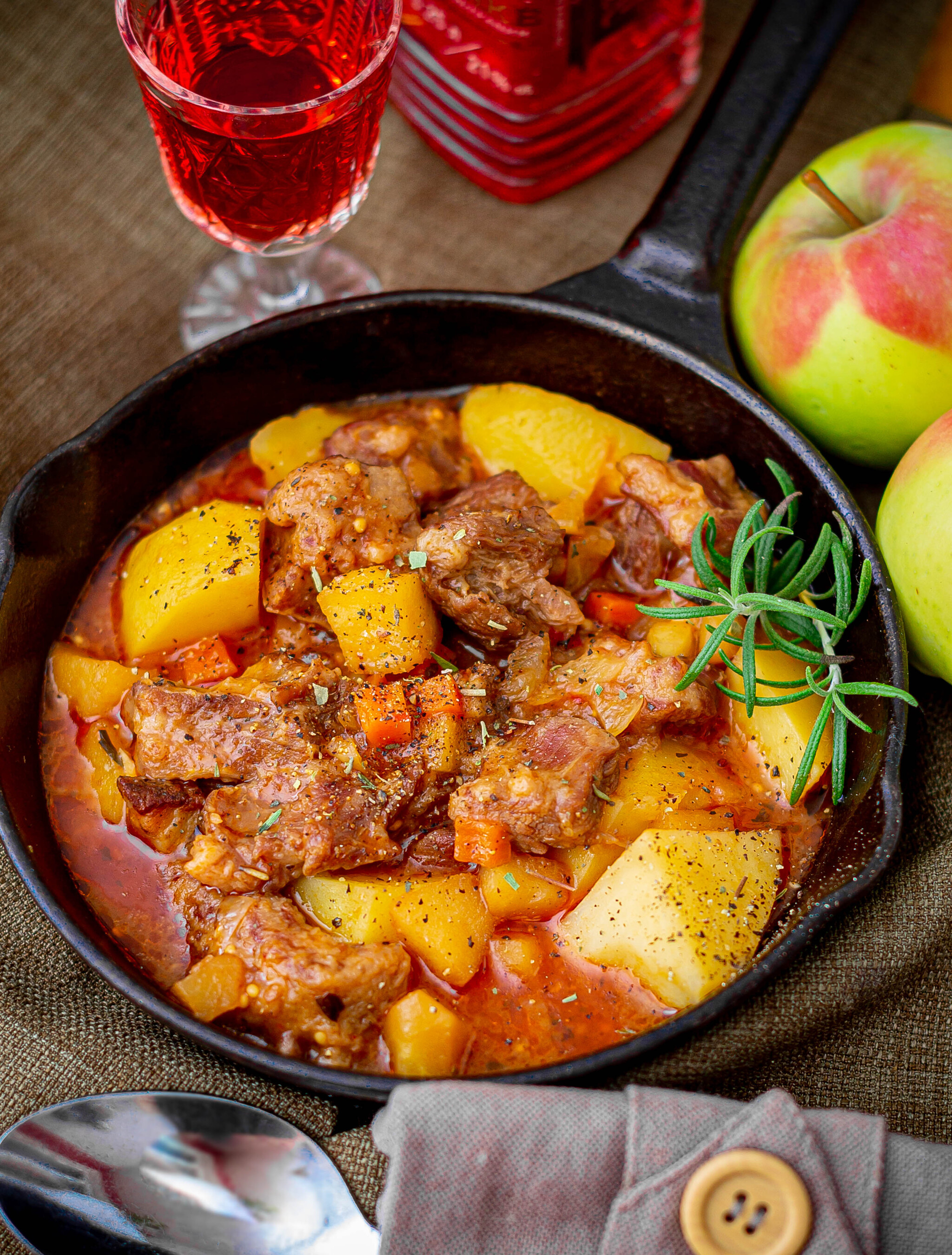 Beef stewed in beer with apples and potatoes - My, Recipe, Meat, Beef, Cooking, Longpost, Food