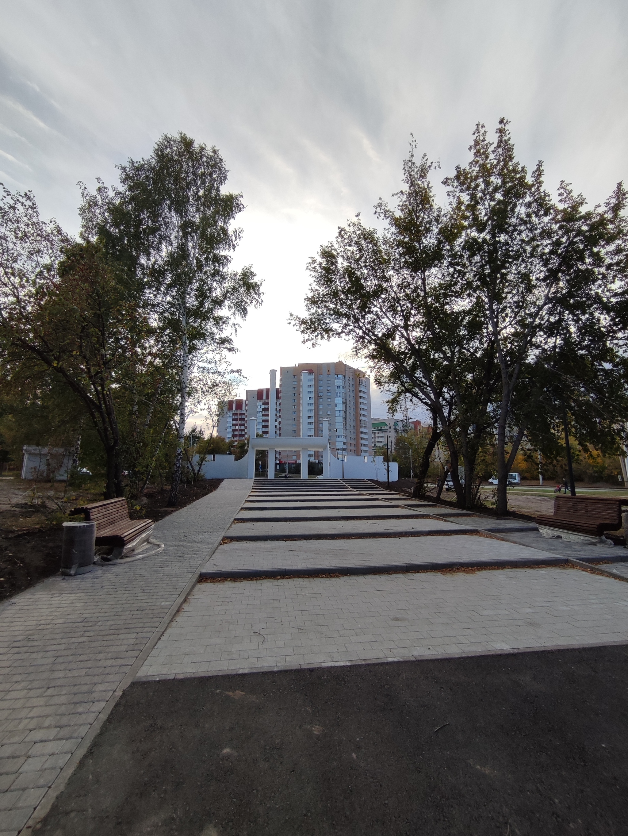 The new look of the Yubileiny park. Barnaul - My, The park, Barnaul, Altai region, Summer, Autumn, Leaves, Revival, Longpost