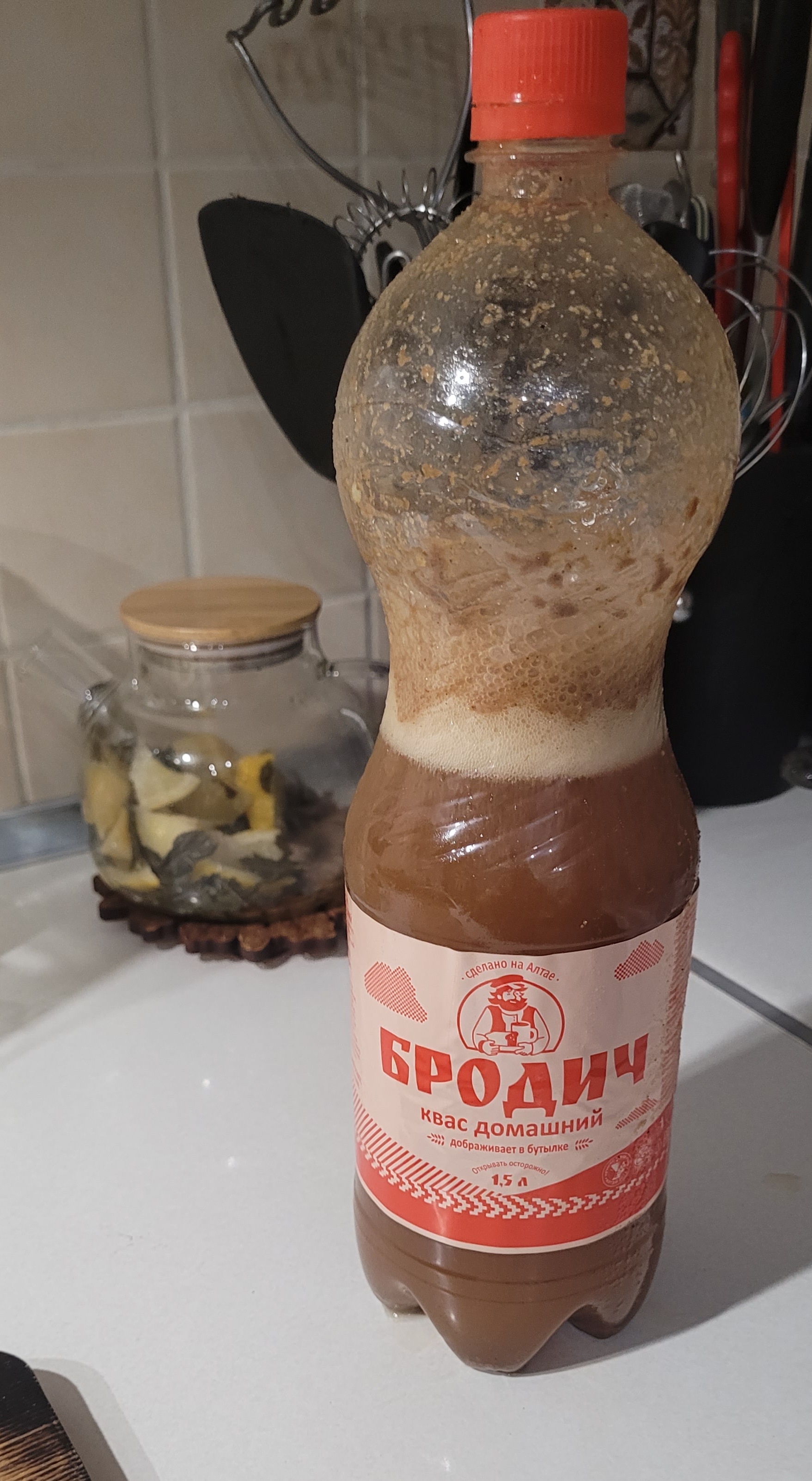 Let's sum it up. It's hard for me to admit, but I have never opened this kvass without loss - My, Kvass, It's the same every time, Fermentation, A loss