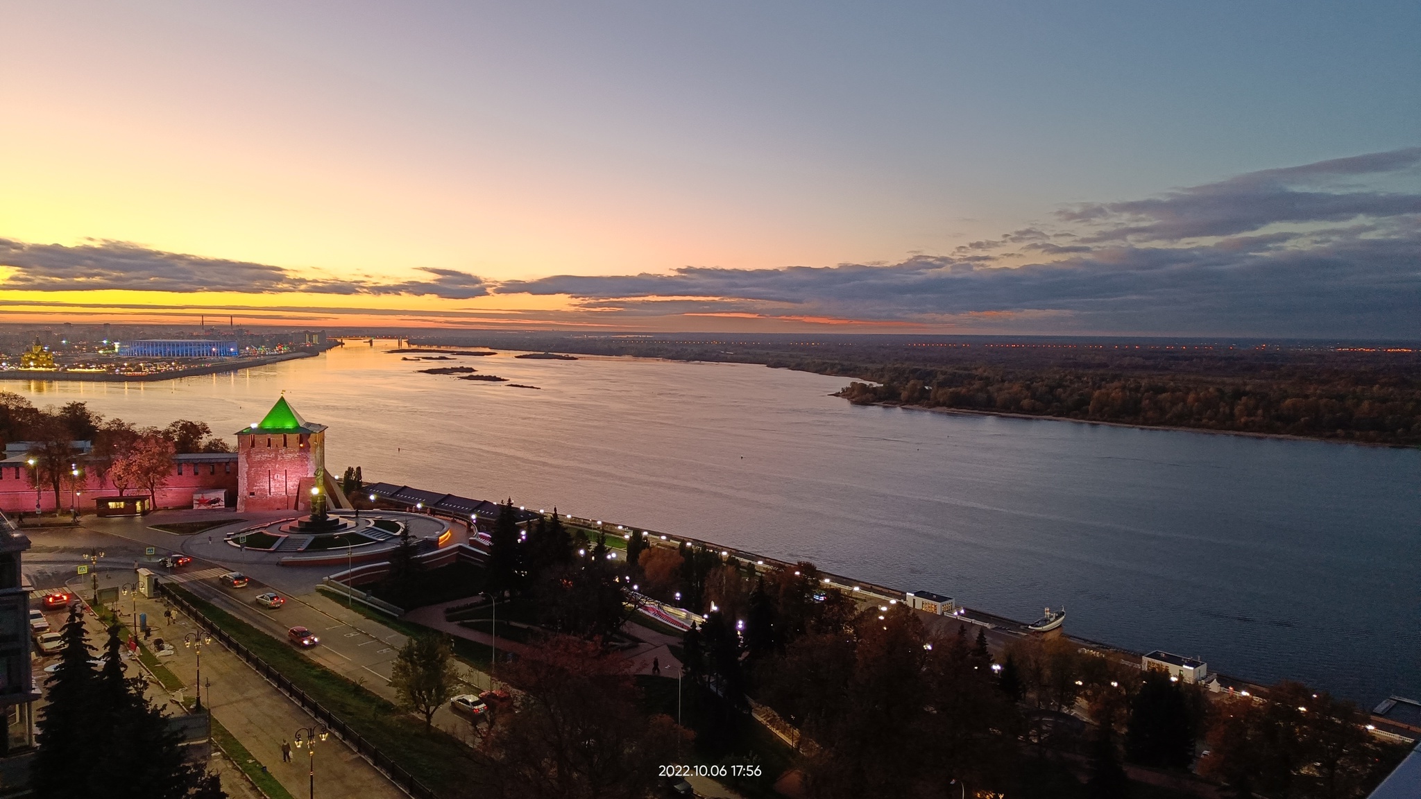 Arrow of the Volga and Oka - My, Nizhny Novgorod, Arrow, Mobile photography, Sunset