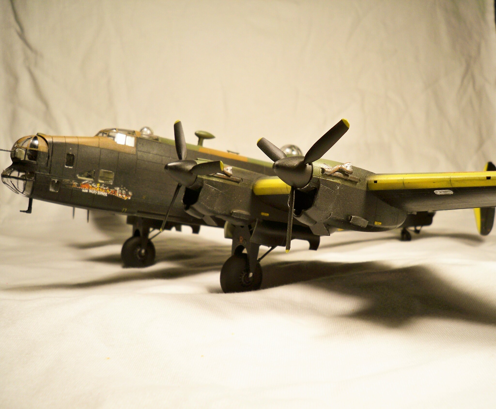 Handley Page Hallifax, Revell, 1:72 - My, Modeling, Stand modeling, Scale model, Revell, Bomber, Longpost
