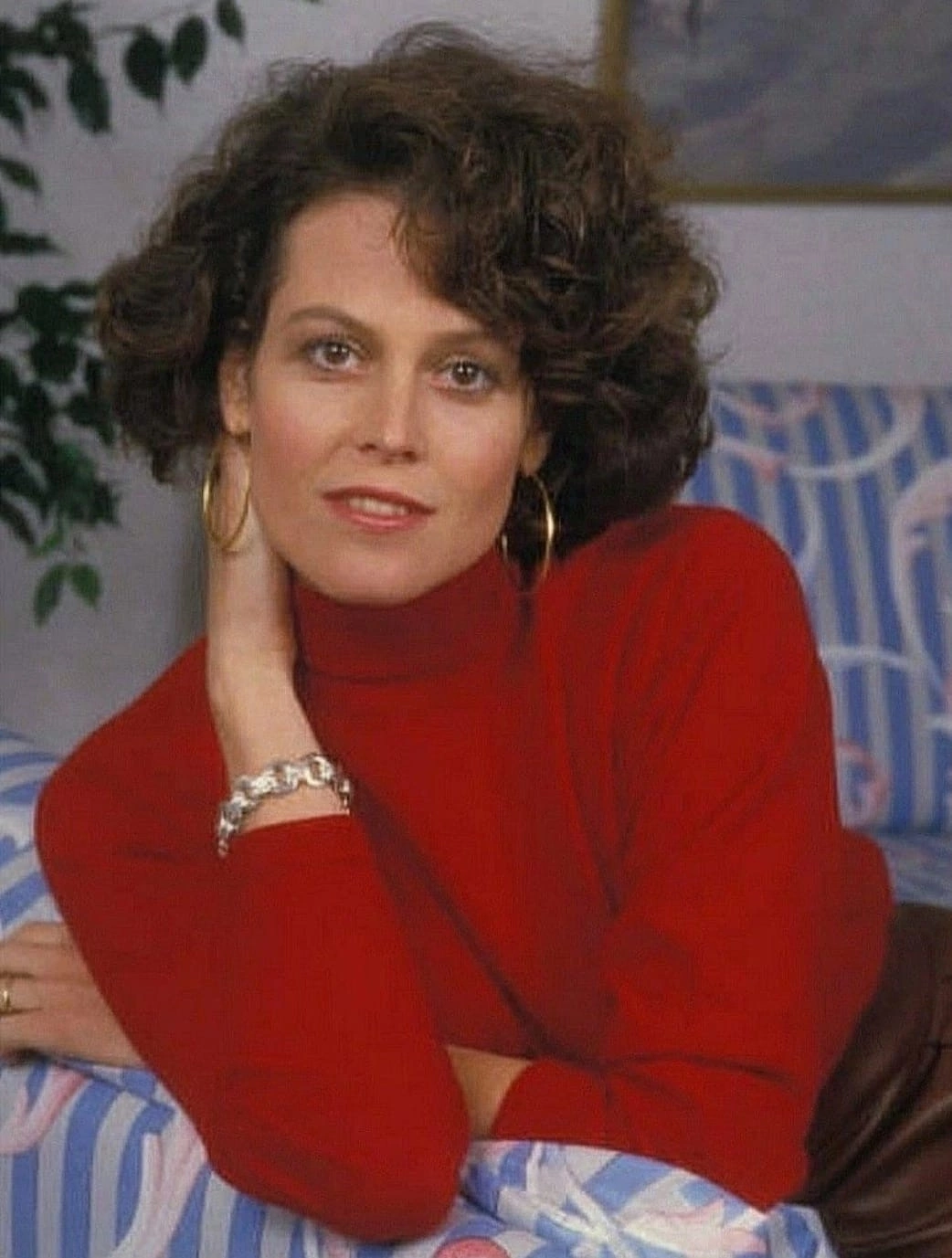 Susan Alexandra (Sigourney) Weaver was born on October 8, 1949. - Actors and actresses, Fantasy, Sigourney Weaver, Stranger, Longpost, Birthday