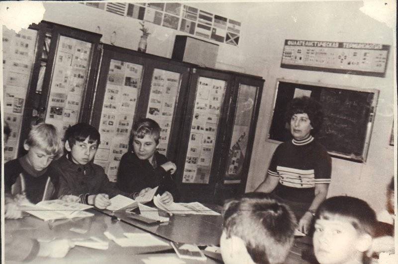 The work of the club of philatelists. Center for Children and Youth Association. 1970 - Old photo, Black and white photo, the USSR, Philately