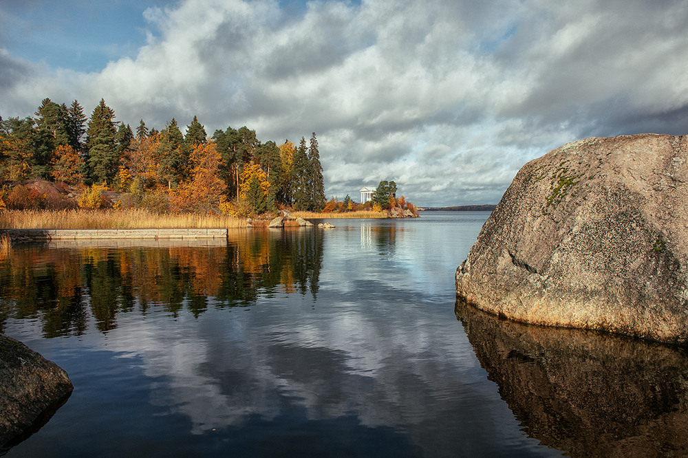 in Mon Repos. Vyborg - My, Mon Repos Park, Autumn, Vyborg, The park, The nature of Russia, Longpost