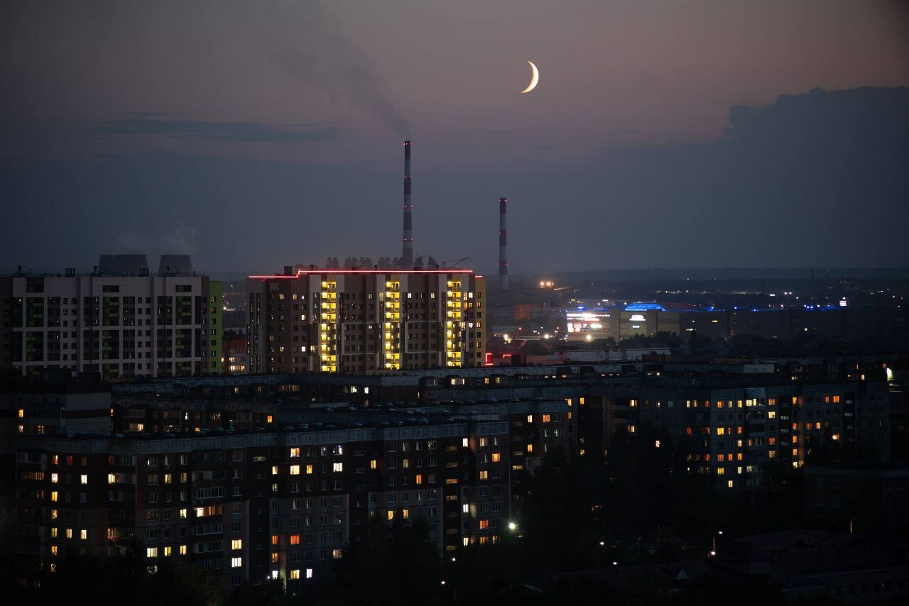 Barnaul, Industrial District - Crossposting, Pikabu publish bot, Longpost, Barnaul, The photo, Night city, Architecture, Birds