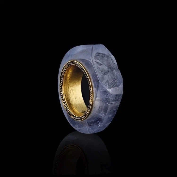 Incredible sapphire ring of Emperor Caligula - My, Story, Artifact, Treasure, Treasure hunt, Gold, Chronos, Museum, Ancient Rome, Archeology, Longpost