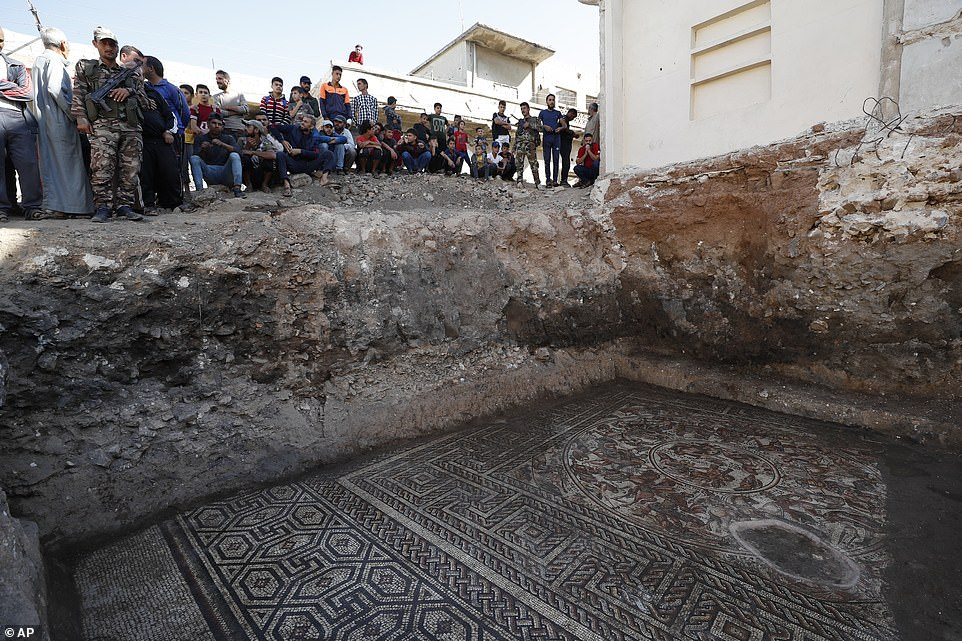 Mosaic depicting Trojan War found in Syria - My, Archeology, Trojan War, Mosaic, Syria, Archaeologists, Archaeological excavations, Longpost