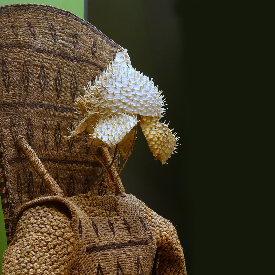 The bib is made of coconut, and the helmet is made of fish.В Armor of the Pacific Island Culture of Kiribati - My, Story, Pacific Ocean, Weapon, Longpost