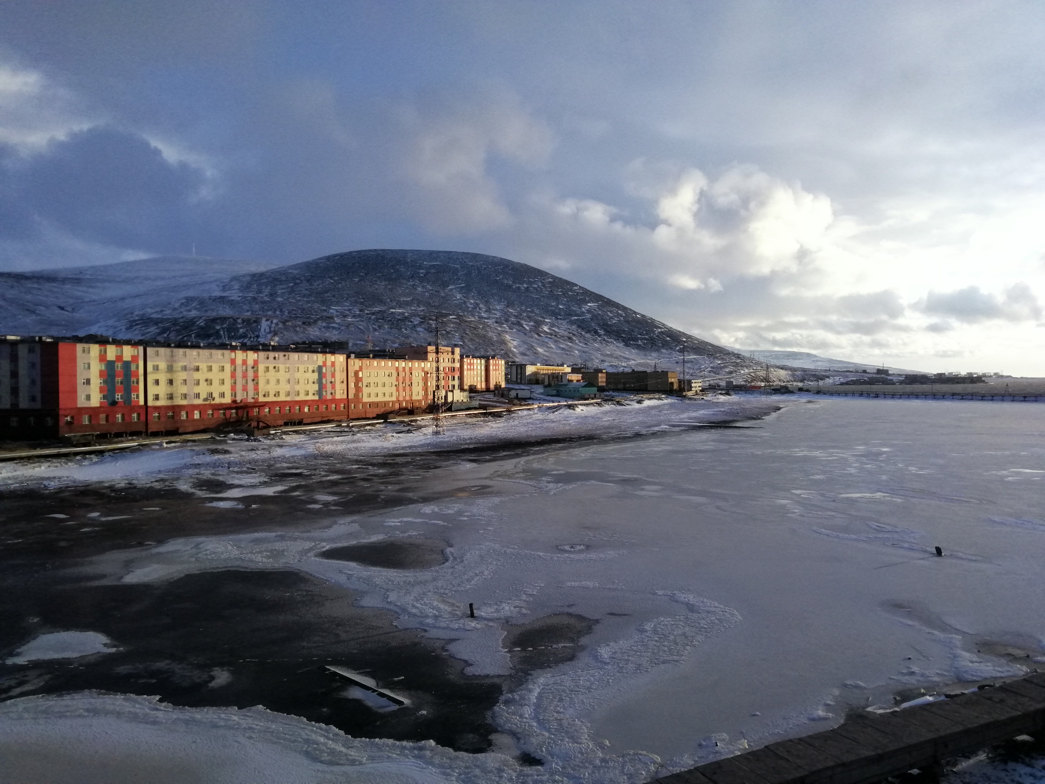 Pevek. Obrucheva. Fourth floor. Frost. 10.10... - My, Photo on sneaker, Pevek, freezing, Chukotka