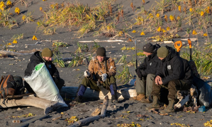 There are not many bears in Kamchatka, but a lot - Brown bears, Kamchatka, Expedition, The Bears, wildlife, Wild animals, Alsib, Search, Airplane, The Great Patriotic War, Crash, Russian scientists, Ministry of Defence, Dangerous animals, Life safety, Longpost