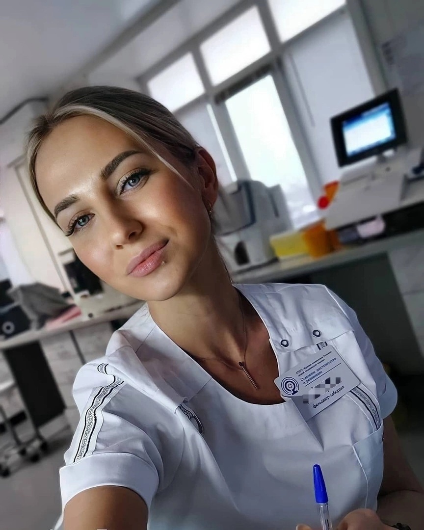 Paramedic - laboratory assistant - Girls, The photo, Smile, Robe, Paramedic, Sight