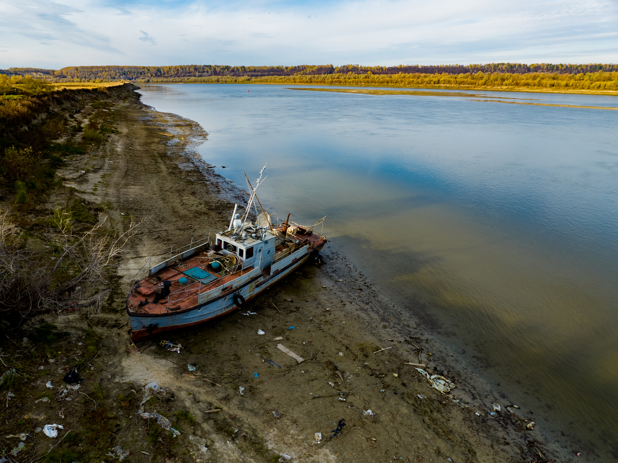 Boat on the banks of the Irtysh - My, Boat, Irtysh, Tobolsk, DJI Mavic 3, The photo