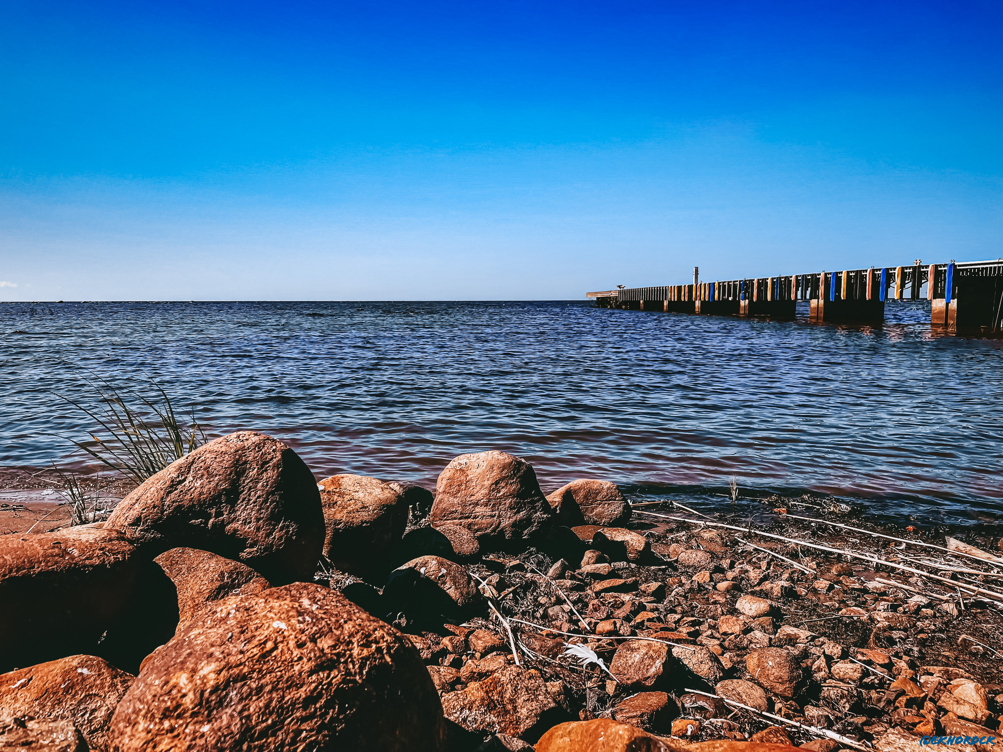 Pier on Ladoga - My, Pier, Berth, Ladoga, Ladoga lake, Lake, Landscape, The photo, Mobile photography