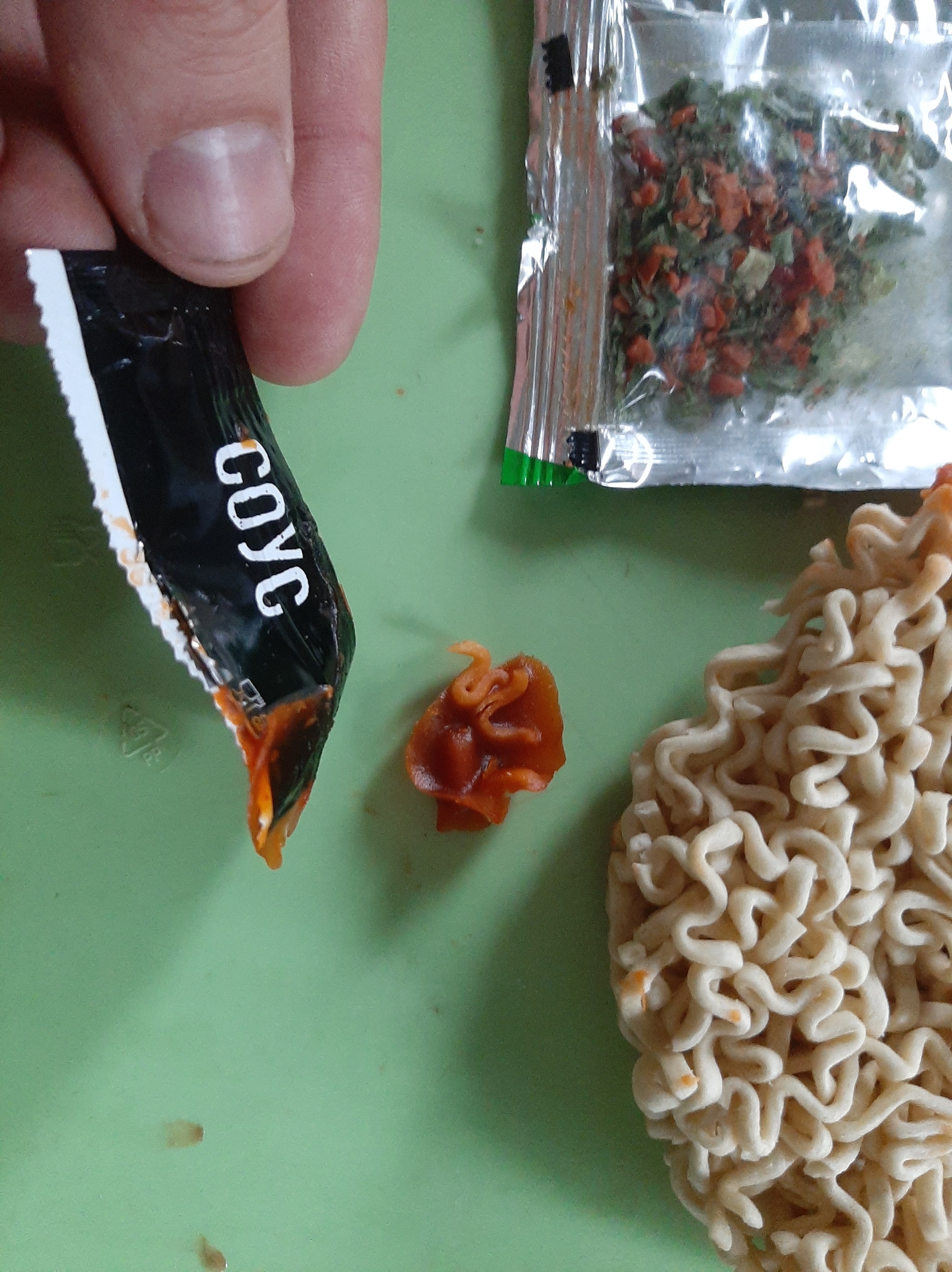 Negative presence of sauce in BigBon noodles - My, Noodles, Doshirakology, Bigbon, Longpost, Absence, Sauce