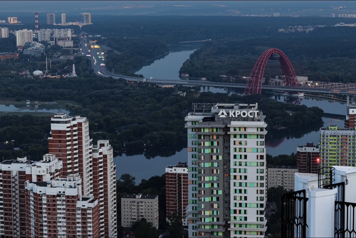 Sunrise from the roof of a skyscraper. Photo by: cold concrete walls - My, Town, The photo, Russia, Moscow, Photographer, Building, Longpost