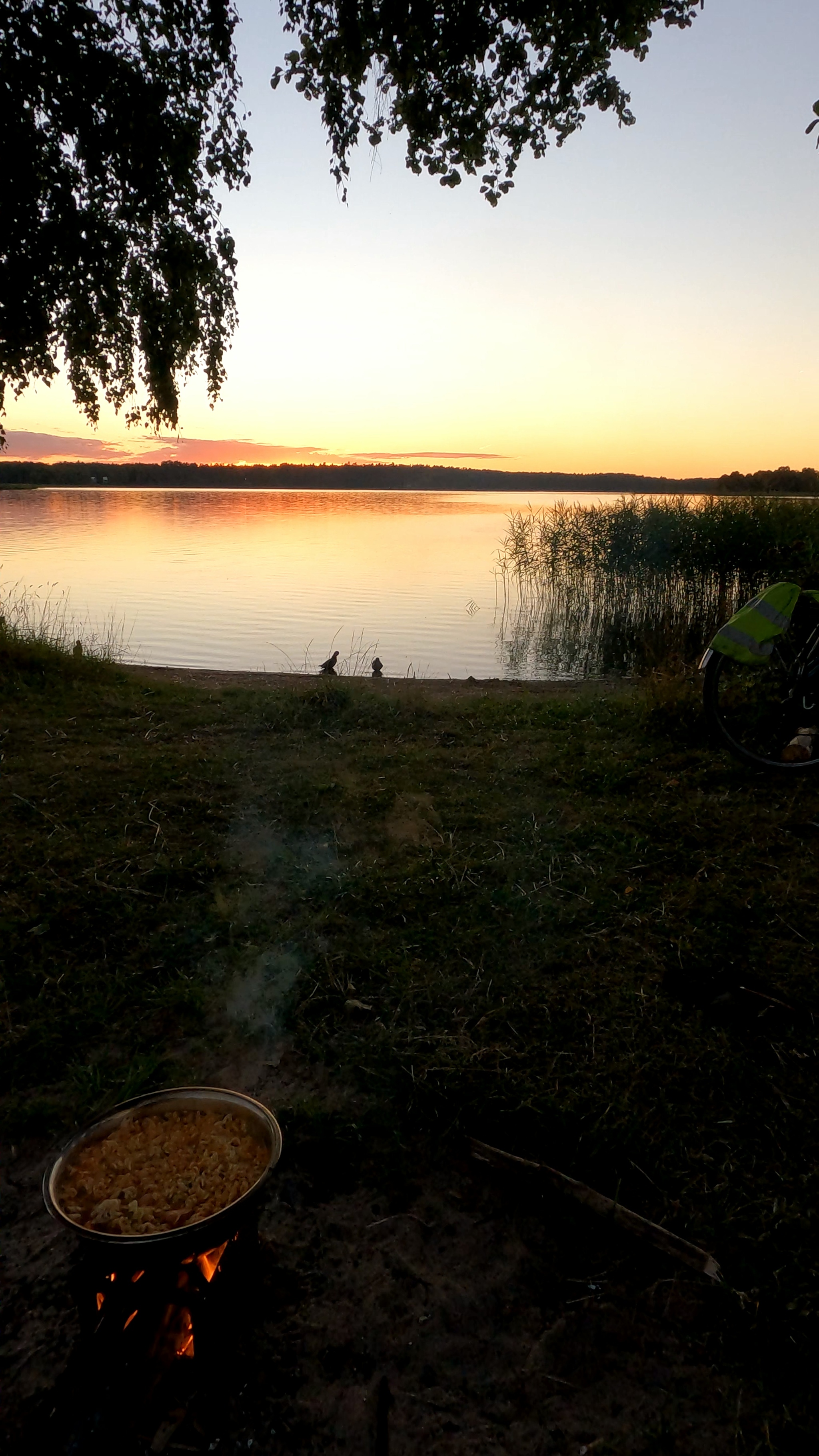 Cycling St. Petersburg-Crimea. Day 6 - My, A bike, Cyclist, Travels, Bike ride, Tent, Drive, Camping, Crimea, Hike, Туристы, Bike trip, Tourism, Difficulties, Overcoming Yourself, Motivation, Health, Sunset, beauty, Lake, Video, Vertical video, Longpost, Work on yourself