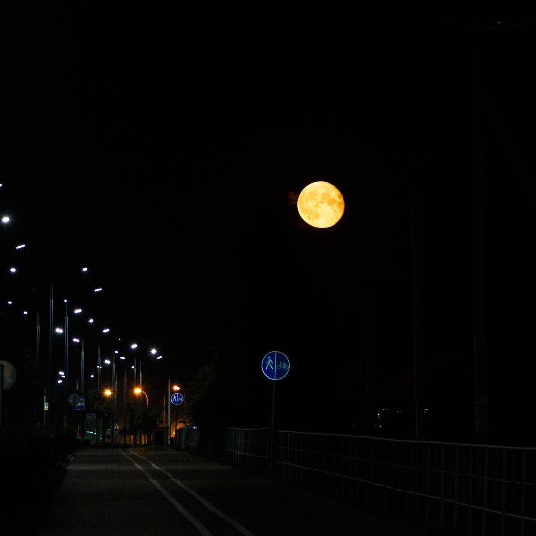 Lunar road, Troitsk - The photo, Travels, Troitsk, Moscow, moon, Road, Sky, Longpost
