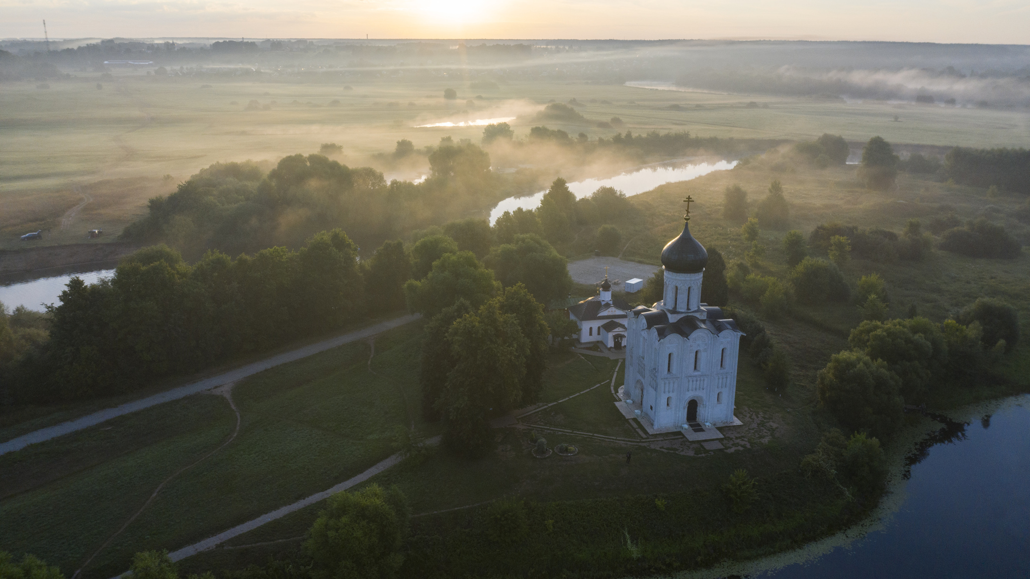 Foggy morning. Church of the Intercession on the Nerl - My, Aerial photography, Quadcopter, Drone, Morning, The photo, dawn, Fog, Church, Nature, Video, Longpost, Repeat