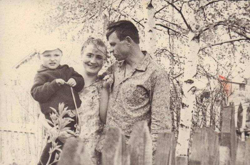 Family at home, 1972 - Old photo, Black and white photo, the USSR, История России, 1972