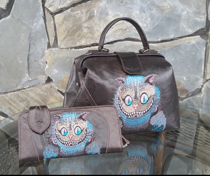 Cheshire cat on bags - My, With your own hands, Leather products, Leather, Sacvoyage, Machine embroidery, Cheshire Cat, Natural leather, Longpost, Needlework without process