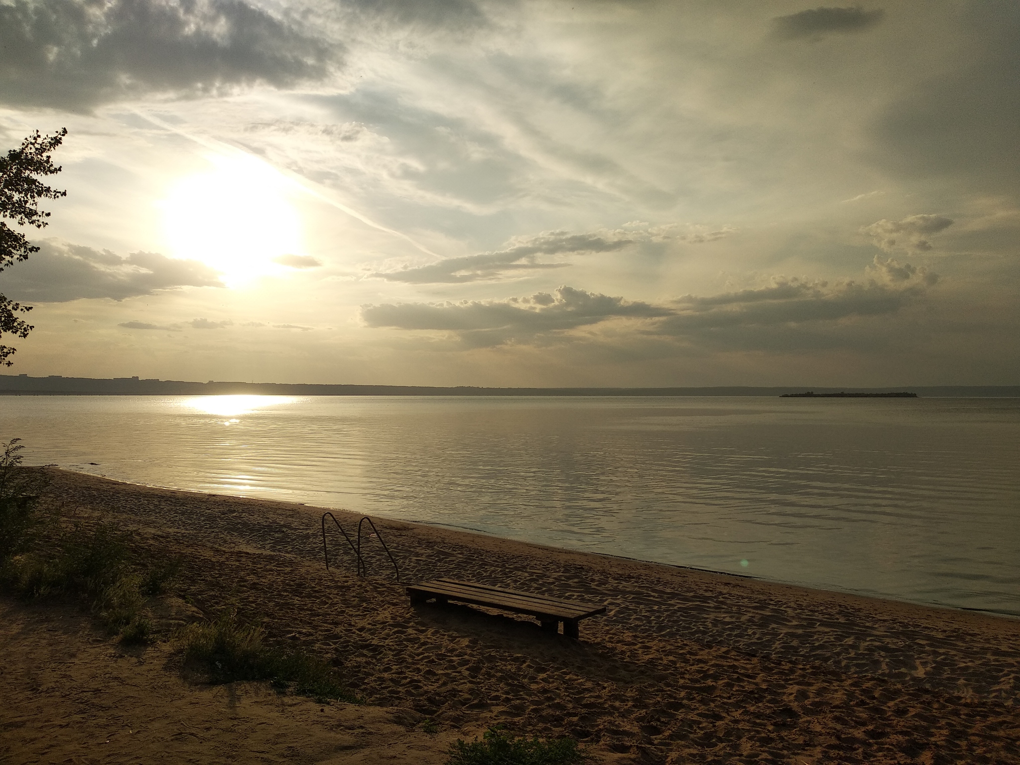 Autumn and loneliness - My, Nature, The photo, Volga river, The nature of Russia, Autumn, Water, Beach