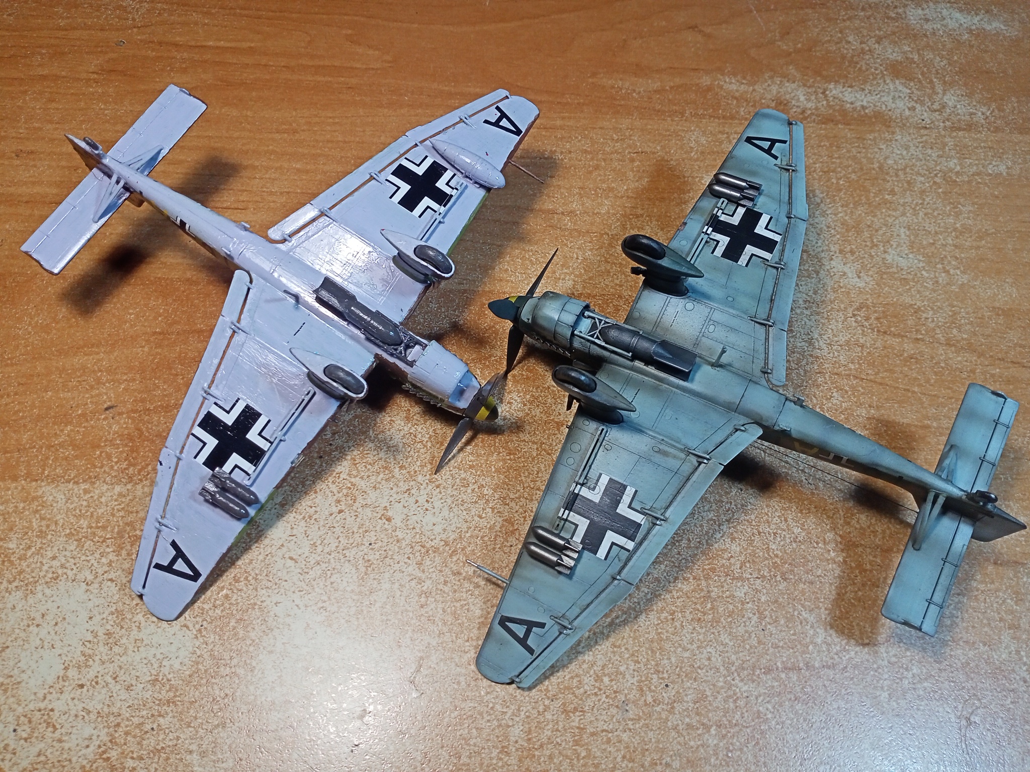 Junkers Ju.87B-2 Stuka (1/72 Zvezda). Assembly notes - My, Stand modeling, Modeling, Scale model, Miniature, Painting miniatures, With your own hands, Needlework with process, Needlework, Aviation, The Second World War, Airplane, Germany, Luftwaffe, Prefabricated model, Airbrushing, Overview, Bomber, Junkers, Thing, Longpost