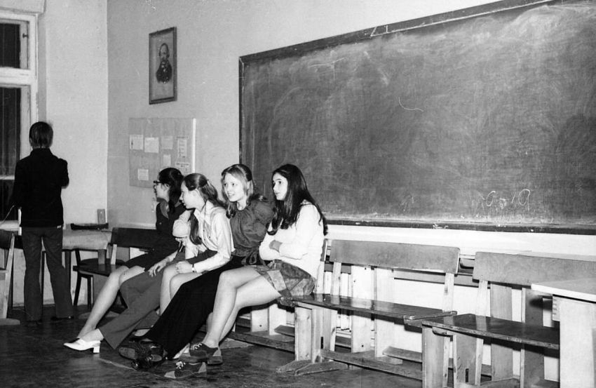 Komsomol members from the eighties - the USSR, 80-е, Old photo, Girls, Komsomol, Longpost, 70th