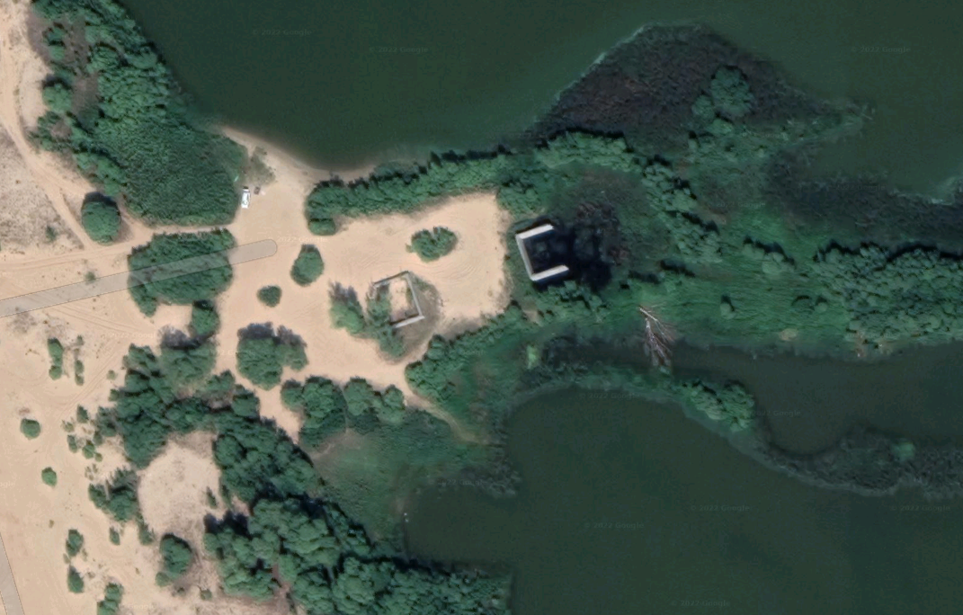 What is that strange square fence in the river? - What's this?, Google maps, Volga river, Longpost