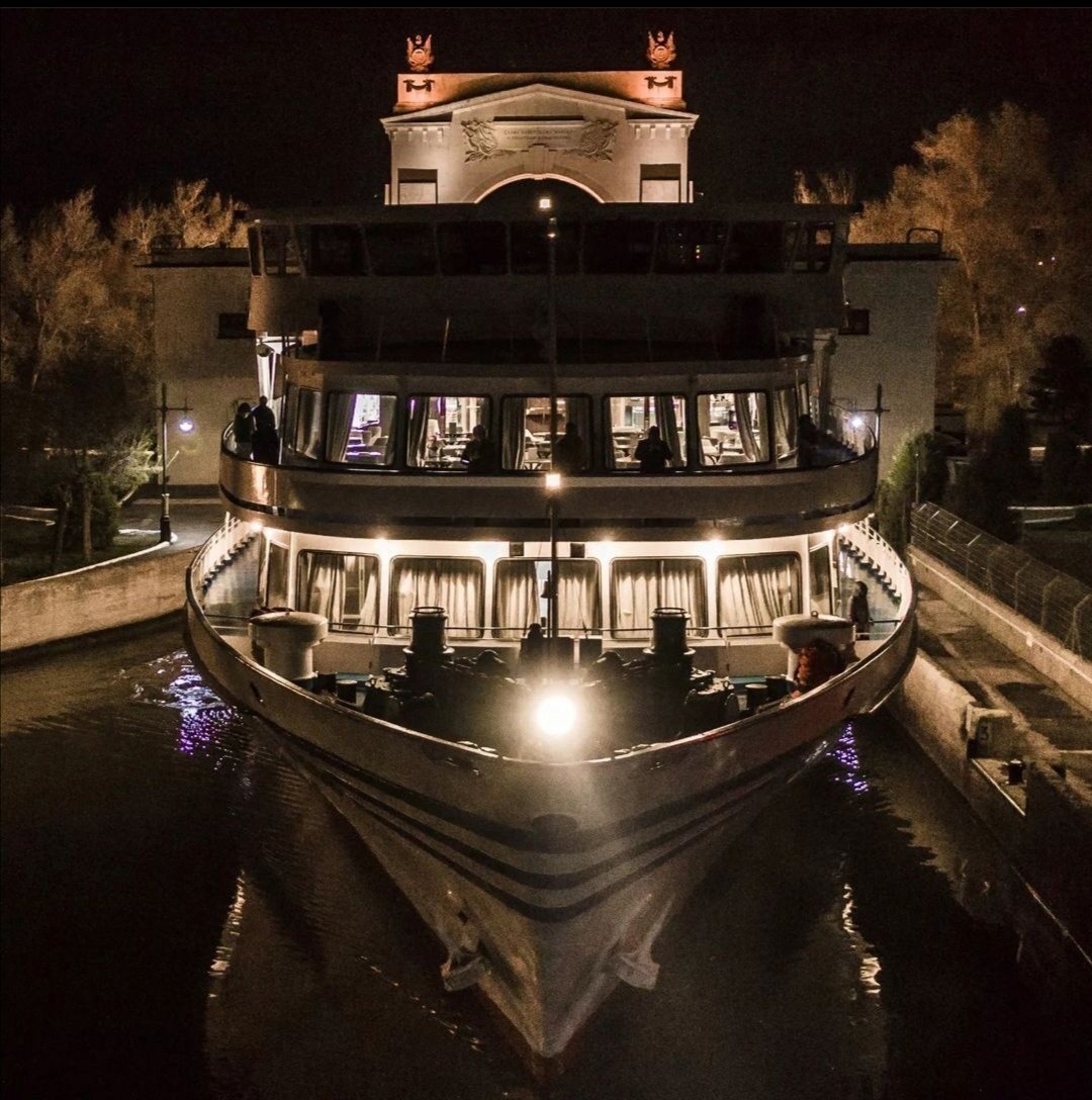 The first lock of the Volga-Don Canal. night view - Travels, The photo, sights, Nature, Gateway, Motor ship, Volgograd region, Volga river, Longpost