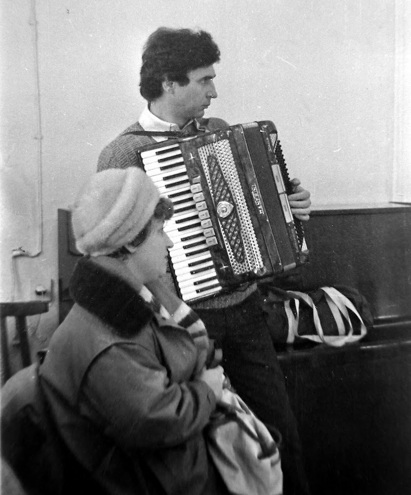 General rehearsal in the Chisinau City Palace of Youth. December 1986 - My, Moldova, The photo, Black and white photo, Story, the USSR, Kishinev, Event, Creation, Children, Film, Longpost