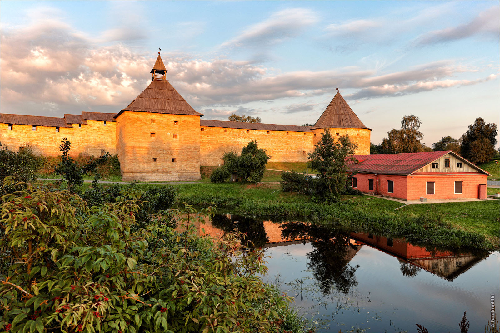 Photowalk: Staraya Ladoga, Russia - My, Photobritish, sights, Travels, Temple, Church, The photo, Russia, Travel across Russia, Staraya Ladoga, Fortress, Architecture, Longpost