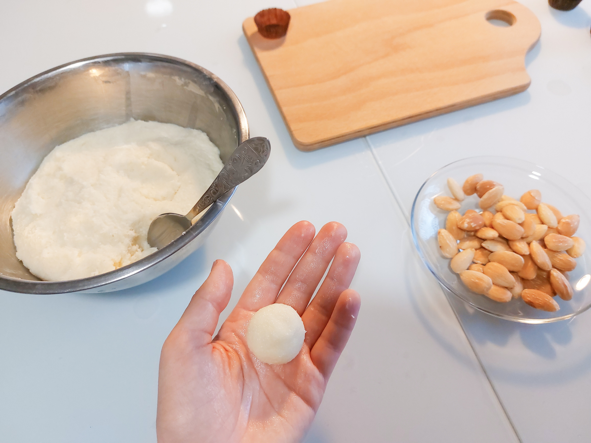 Sweets Raffaello without a waffle, simple and tasty) - Cooking, Dessert, Candy, Almond, Coconut chips, Sweets, Longpost