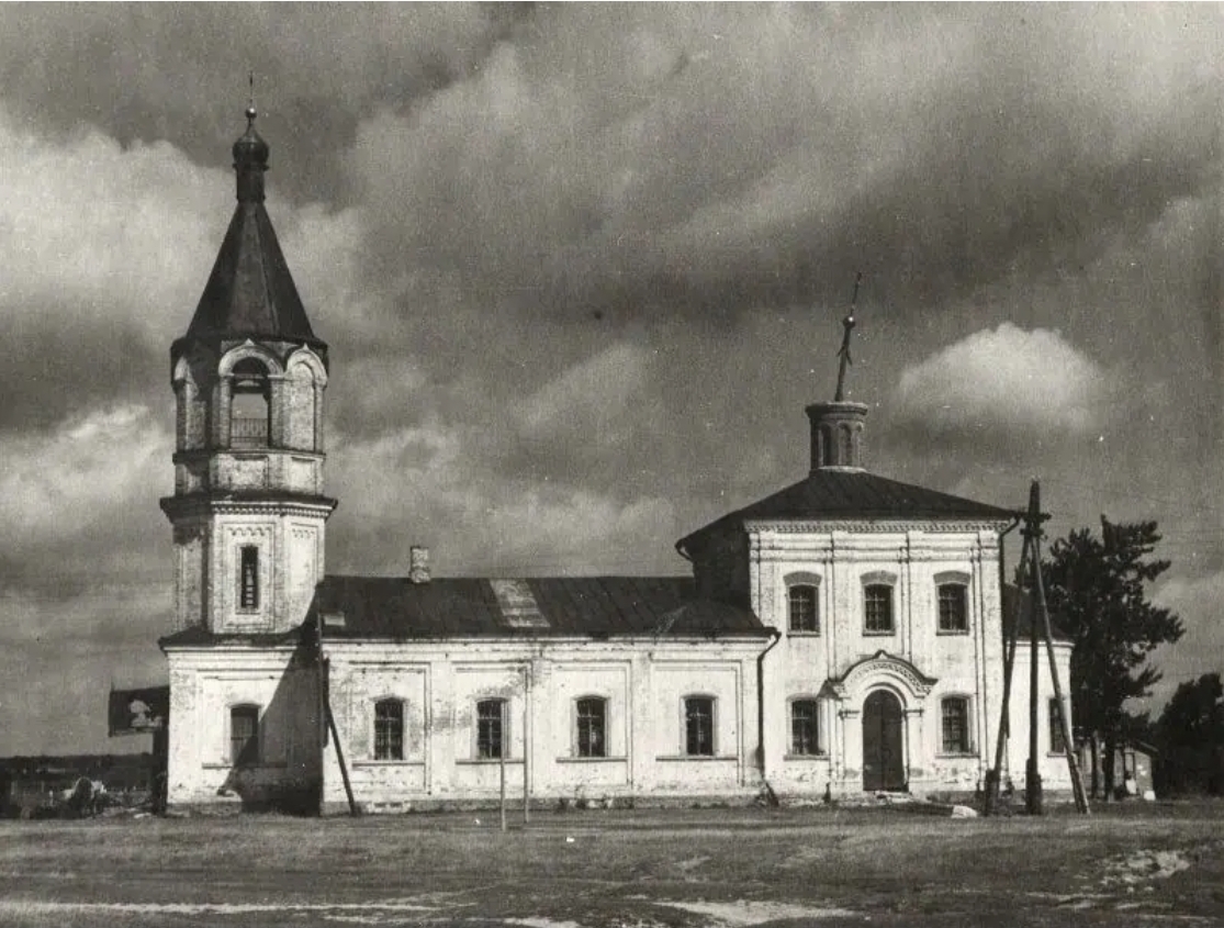 Аксиньино одинцовский. Церковь Николая Чудотворца в Аксиньино. Церковь в Аксиньино Ступинский район. Храм Николая в Аксиньино. Село Аксиньино Одинцовский район.