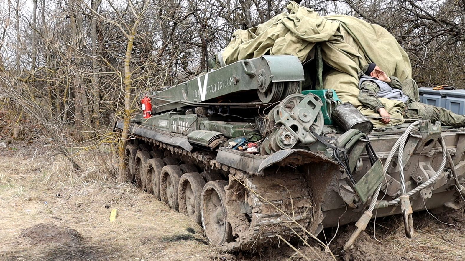 Быт бойцов СВО в военном лагере в лесу. Фото, видео, текст | Пикабу