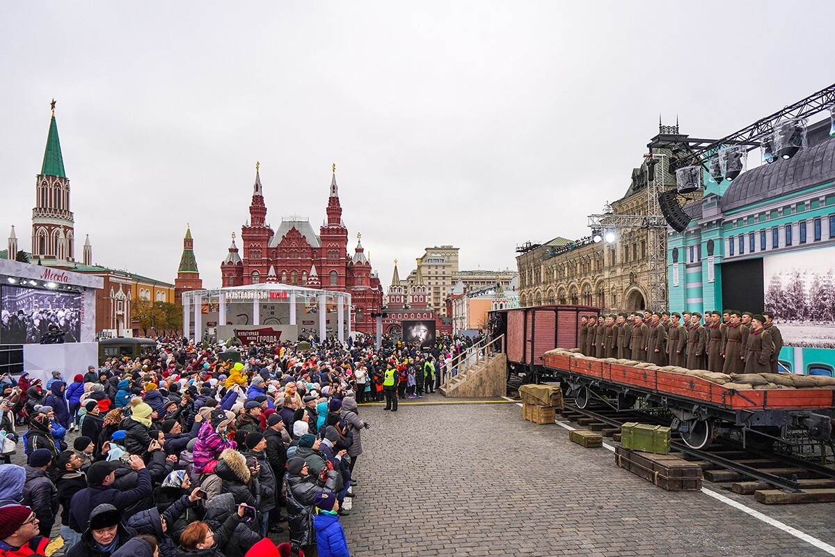 Музей под открытым небом на Красной площади (12 фото) - Великая Отечественная война, Танки, Музей, Москва, Военная техника, Фотография, Авиация, Военные, Вторая мировая война, Длиннопост