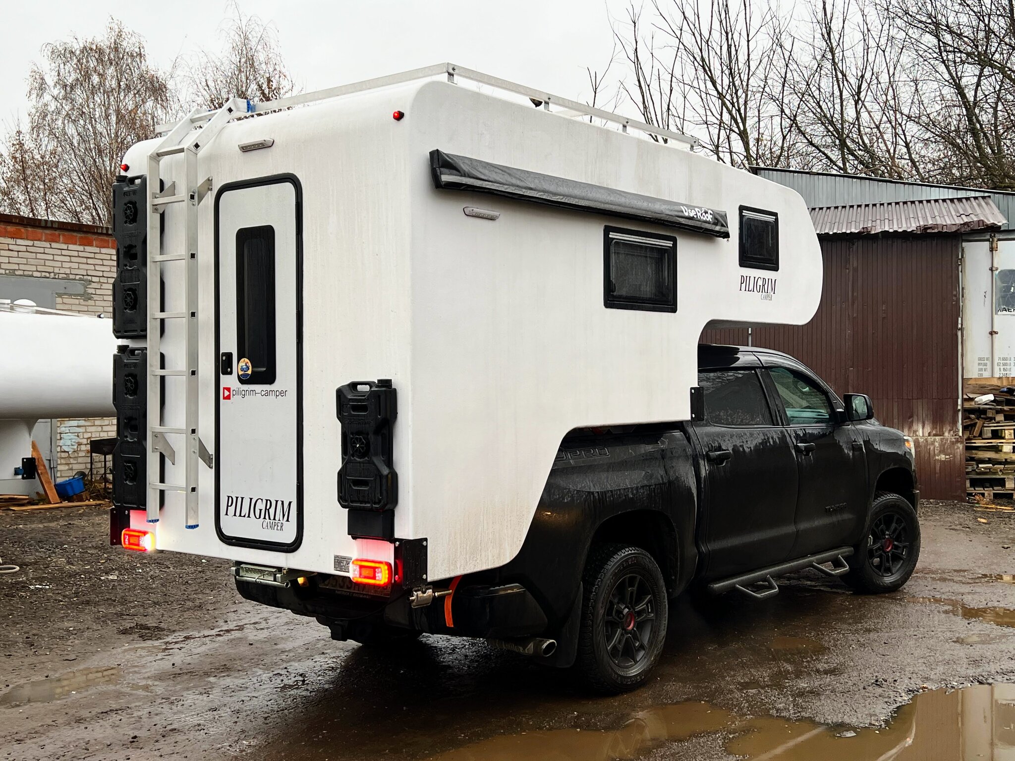 Жилой модуль Piligrim Camper 400L (Toyota Tundra CREW MAX) | Пикабу