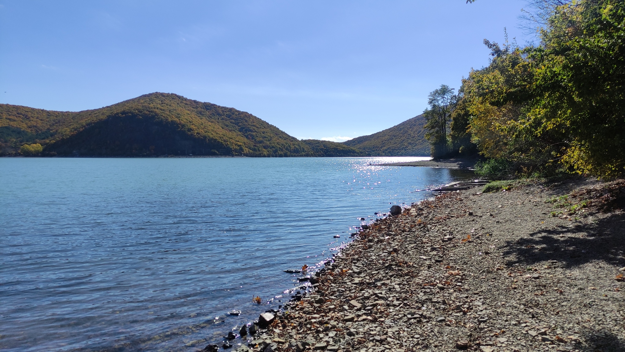 Autumn on Lake Abrau - My, Novorossiysk, Abrau-Durso, Lake Abrau, Autumn, Russia, The photo