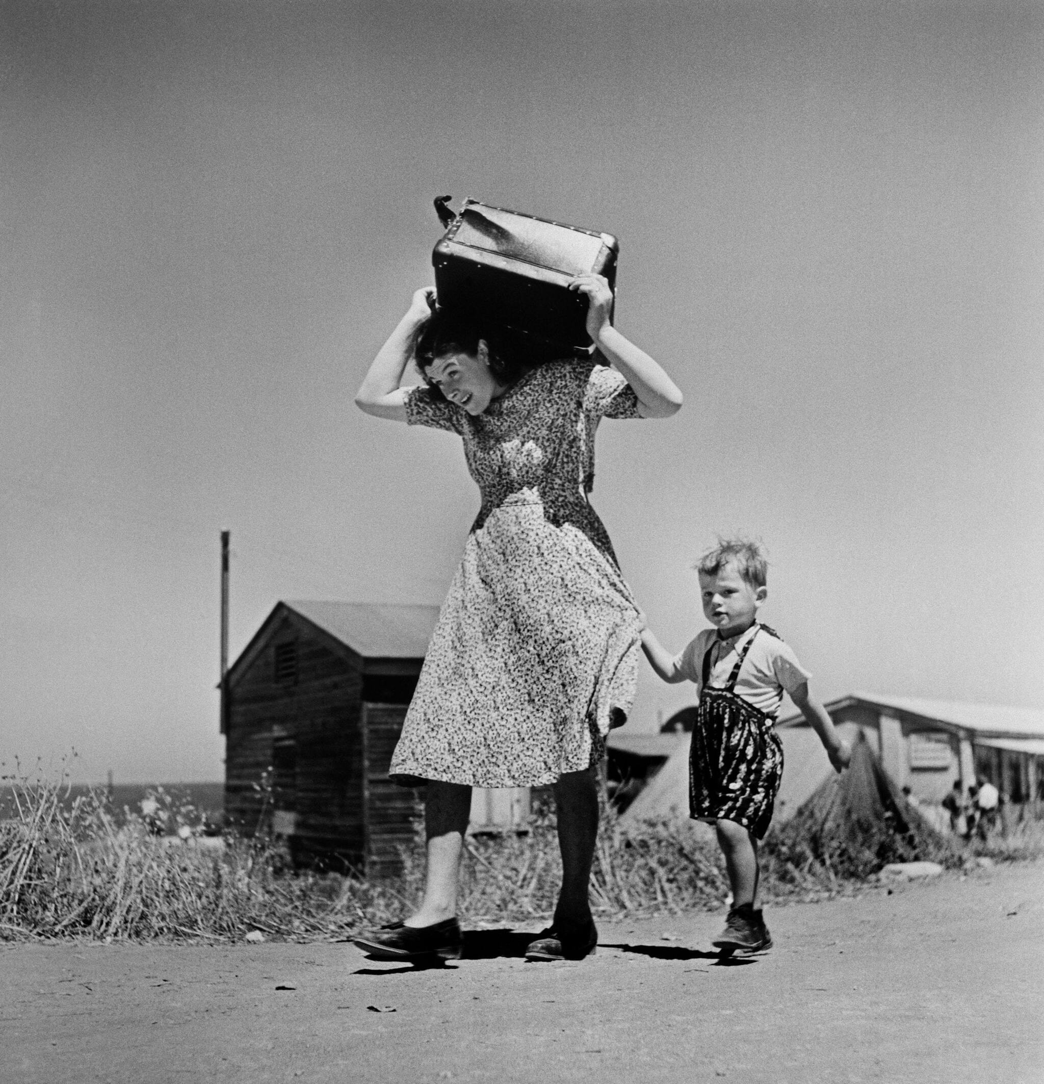 Одна из сильных фотографий Роберта Капа во время гражданской войны в  Испании (1936 – 1939 гг) | Пикабу