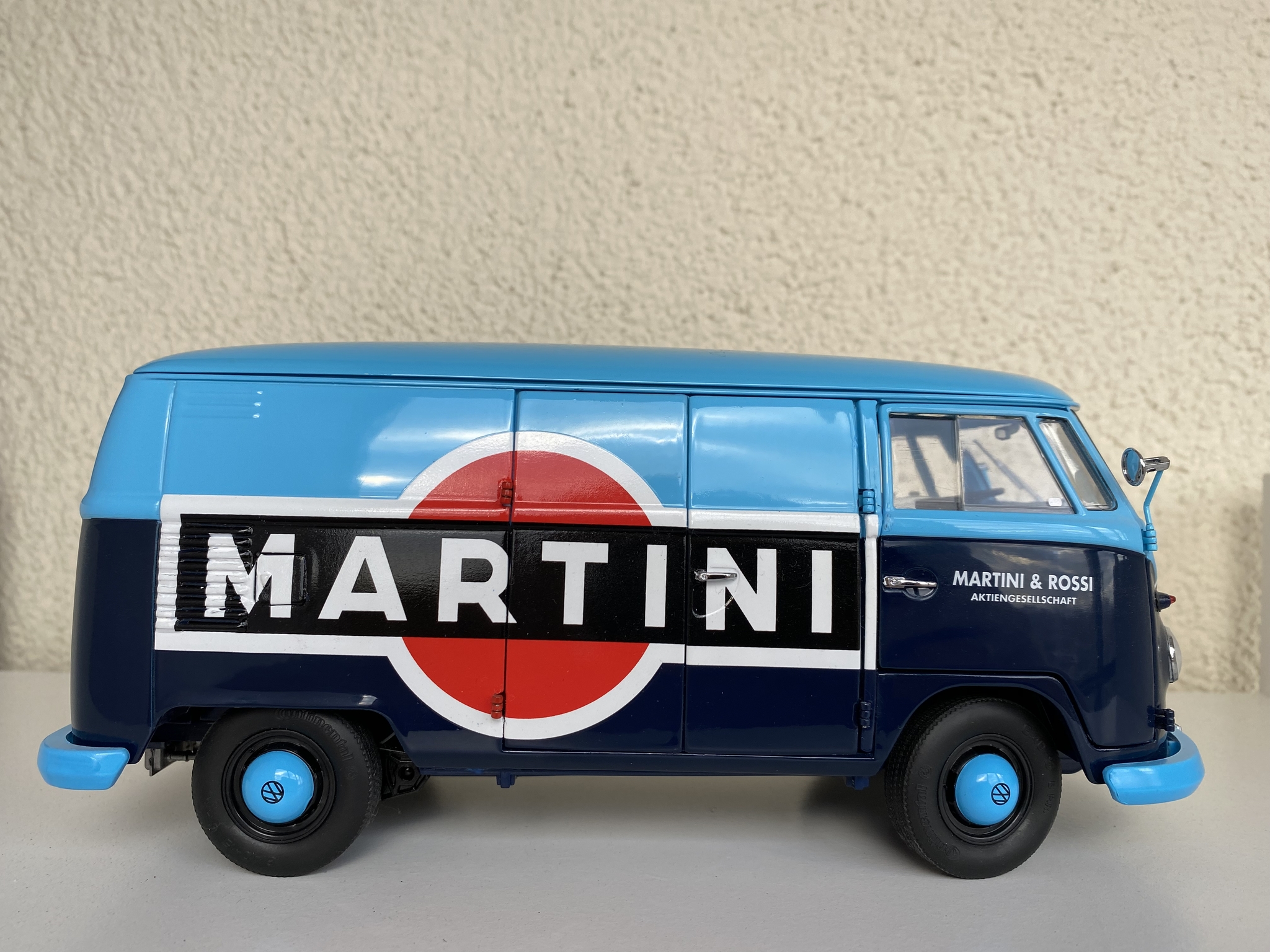 Volkswagen T1 BUS Martini - Моё, Моделизм, Масштабная модель, Transporter, Мартини, Коллекционирование, Volkswagen, Длиннопост