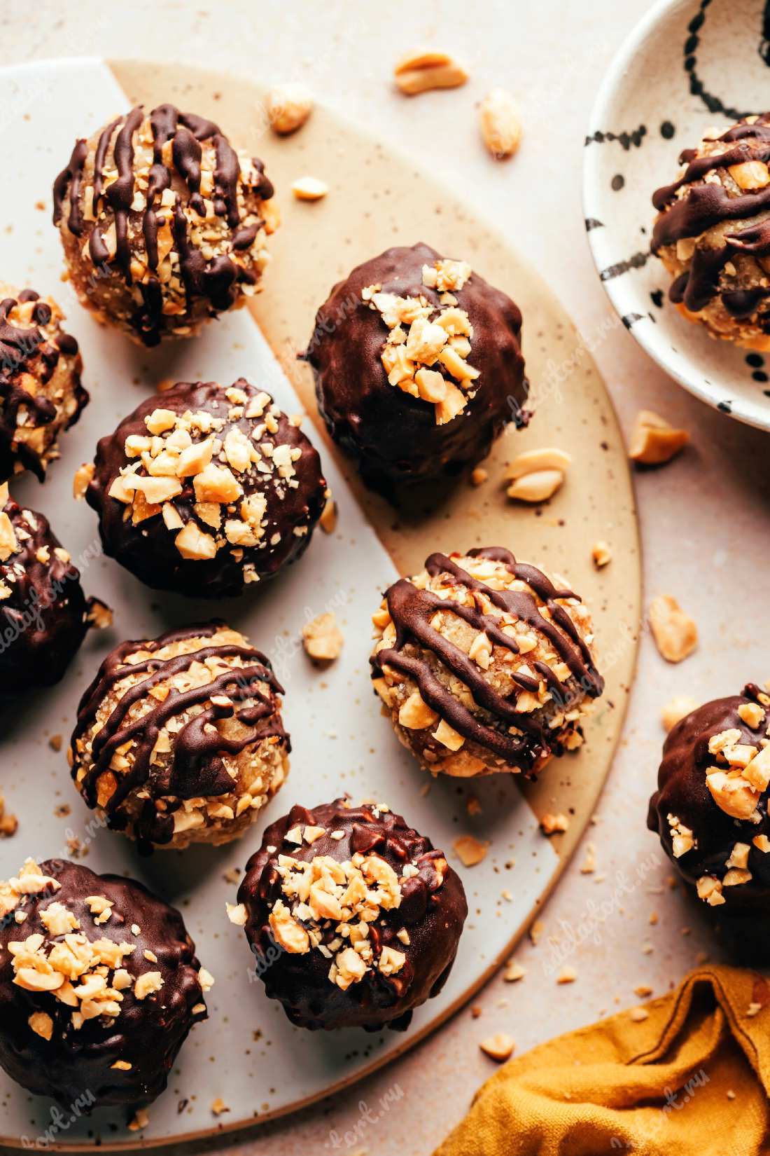 Snickers energy balls - Dessert, Yummy, Sweets, Recipe, Cooking, Candy